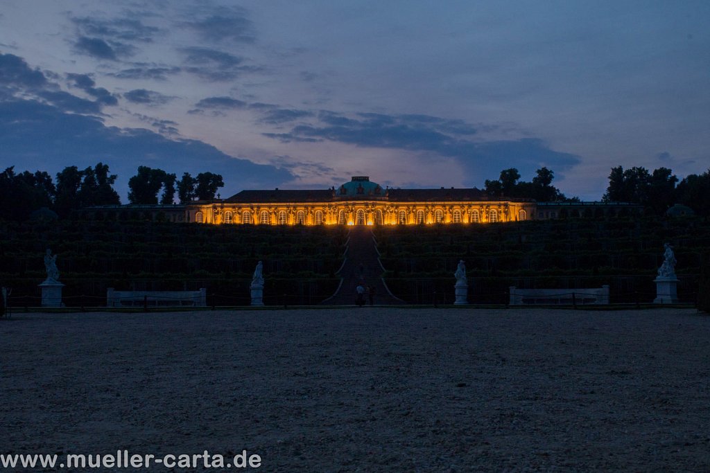 Schloss Sanssouci bei Nacht